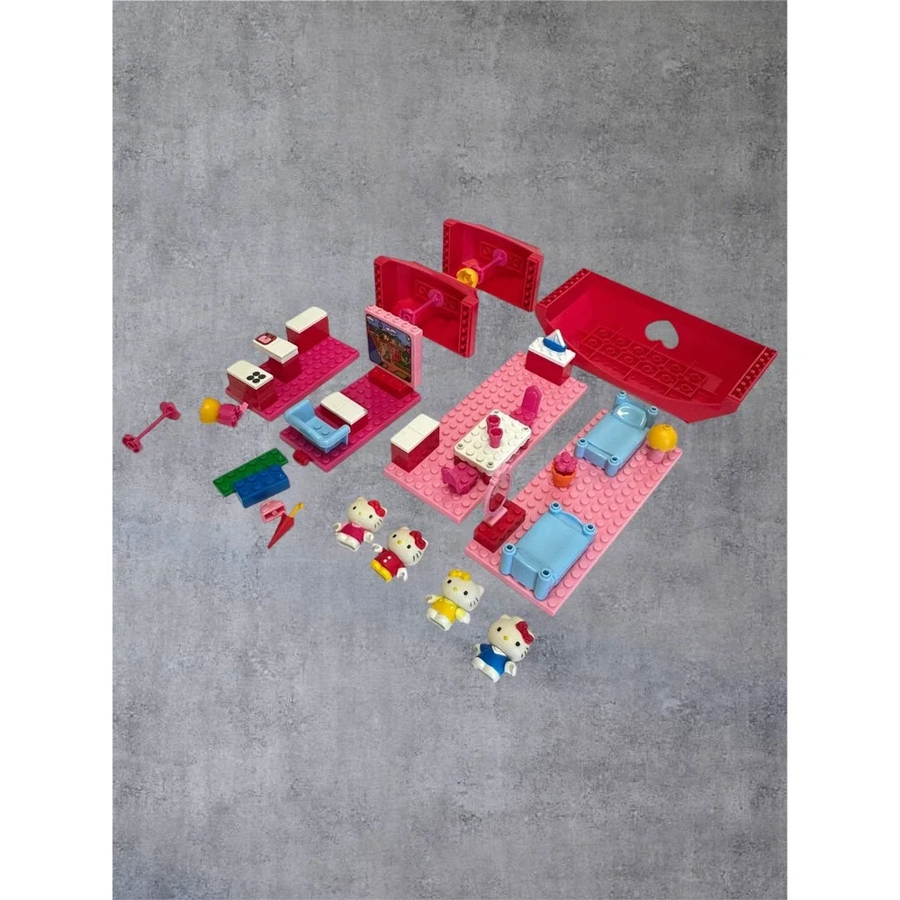 Mega Bloks Hello Kitty Big House Set 10822 Kids Pink Good Incomplete‎ 4 Figures